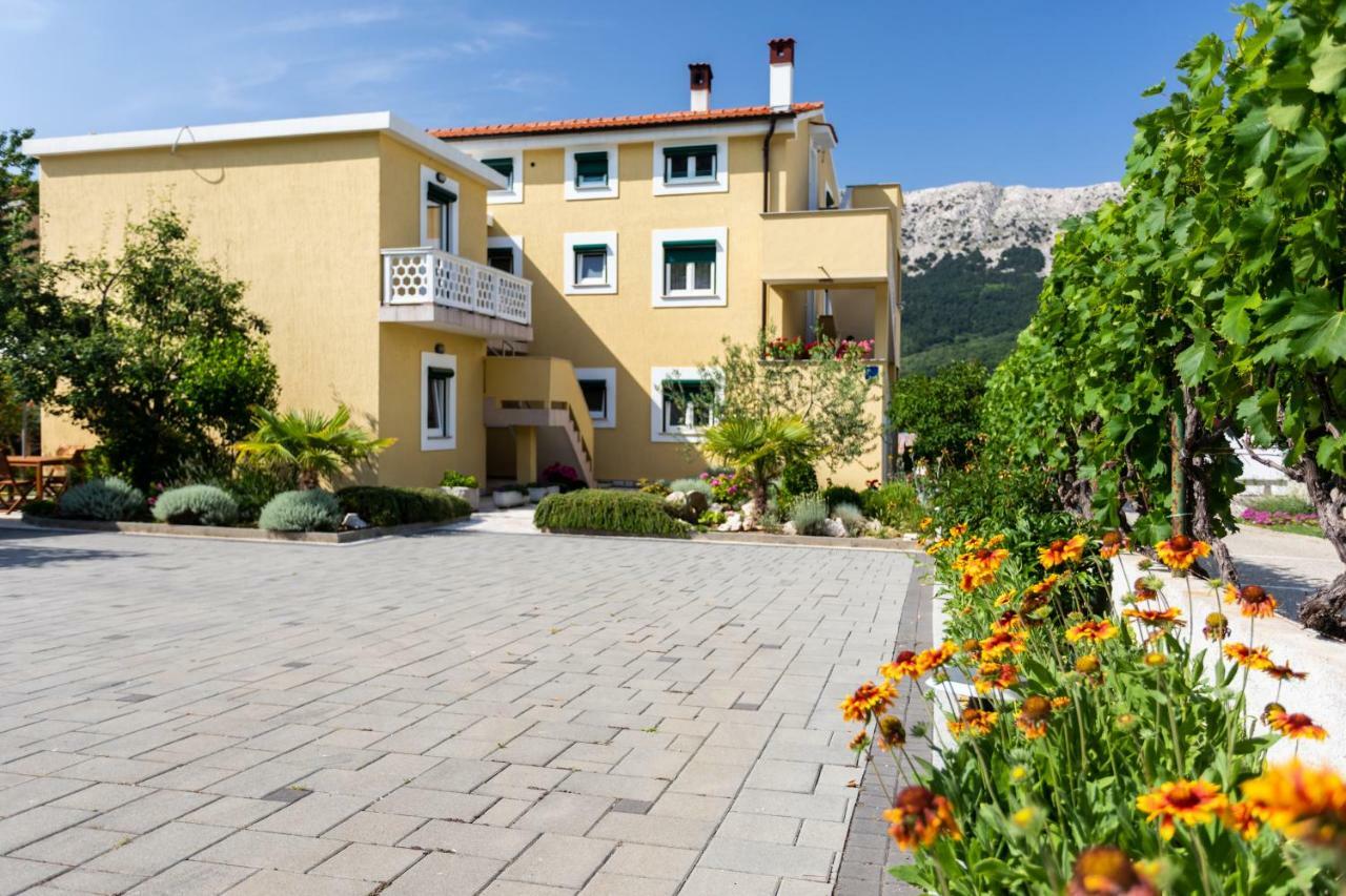 Apartments Marija Baska  Luaran gambar